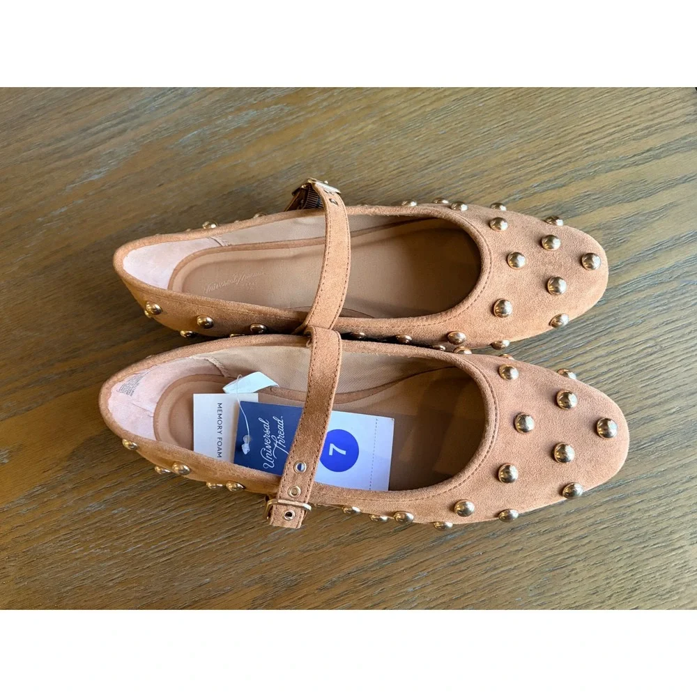 Universal Thread Cognac Penny Studded Mary Jane Flats Brown Gold Studs 7